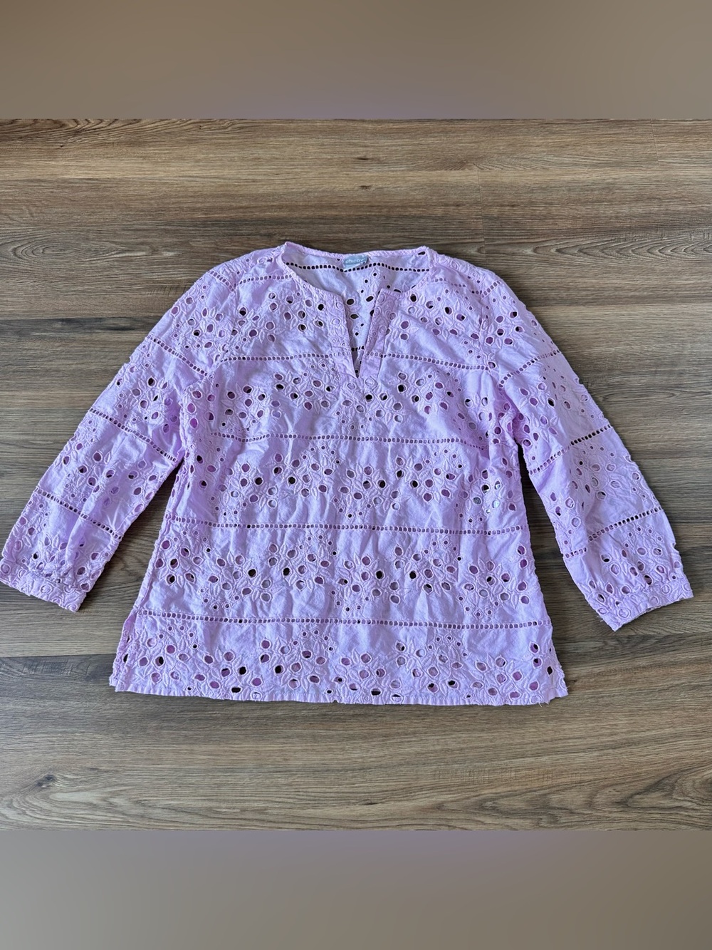 Chicos Eyelet Blouse Womens 1 Small V-Neck Long Sleeve Embroidered Floral Purple